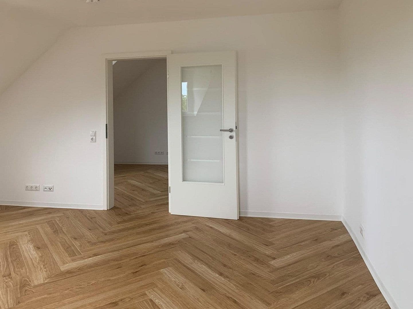 Prenájom bytu 2-izbový 60 m², Kaiserallee 31, Karlsruhe, Bádensko-Wurttembersko Prenájom bytu 2-izbový 60 m², Kaiserallee 31, Karlsruhe, Bádensko-Wurttembersko