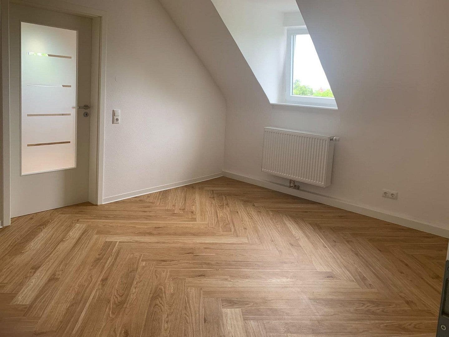 Prenájom bytu 2-izbový 60 m², Kaiserallee 31, Karlsruhe, Bádensko-Wurttembersko Prenájom bytu 2-izbový 60 m², Kaiserallee 31, Karlsruhe, Bádensko-Wurttembersko