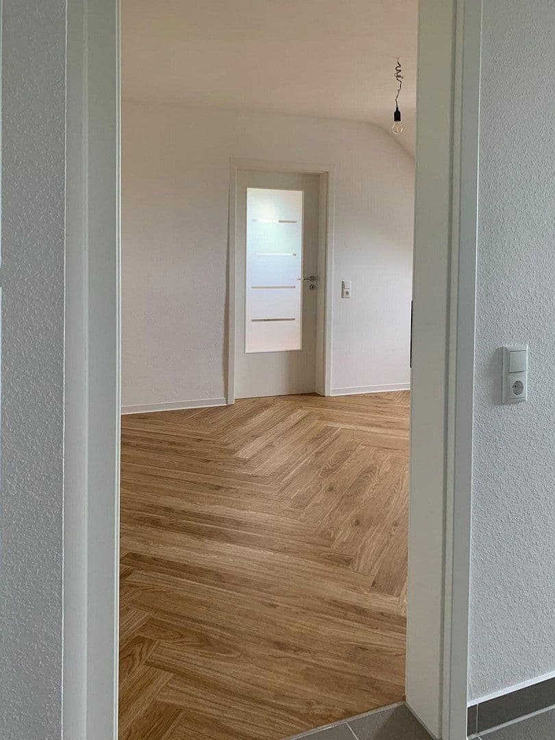 Prenájom bytu 2-izbový 60 m², Kaiserallee 31, Karlsruhe, Bádensko-Wurttembersko Prenájom bytu 2-izbový 60 m², Kaiserallee 31, Karlsruhe, Bádensko-Wurttembersko