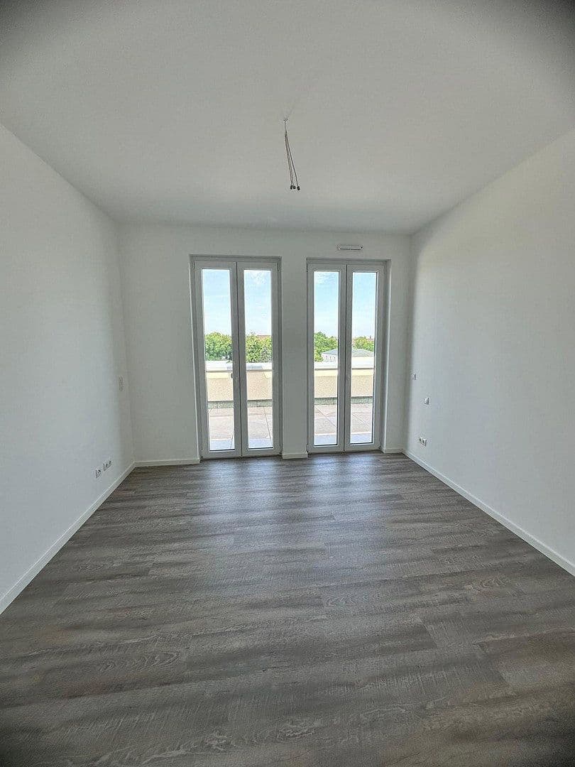 Prenájom bytu 2-izbový 78 m², Regener Straße 65, Berlin, Berlín Prenájom bytu 2-izbový 78 m², Regener Straße 65, Berlin, Berlín