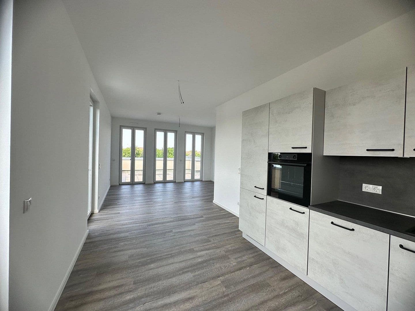 Prenájom bytu 2-izbový 78 m², Regener Straße 65, Berlin, Berlín Prenájom bytu 2-izbový 78 m², Regener Straße 65, Berlin, Berlín