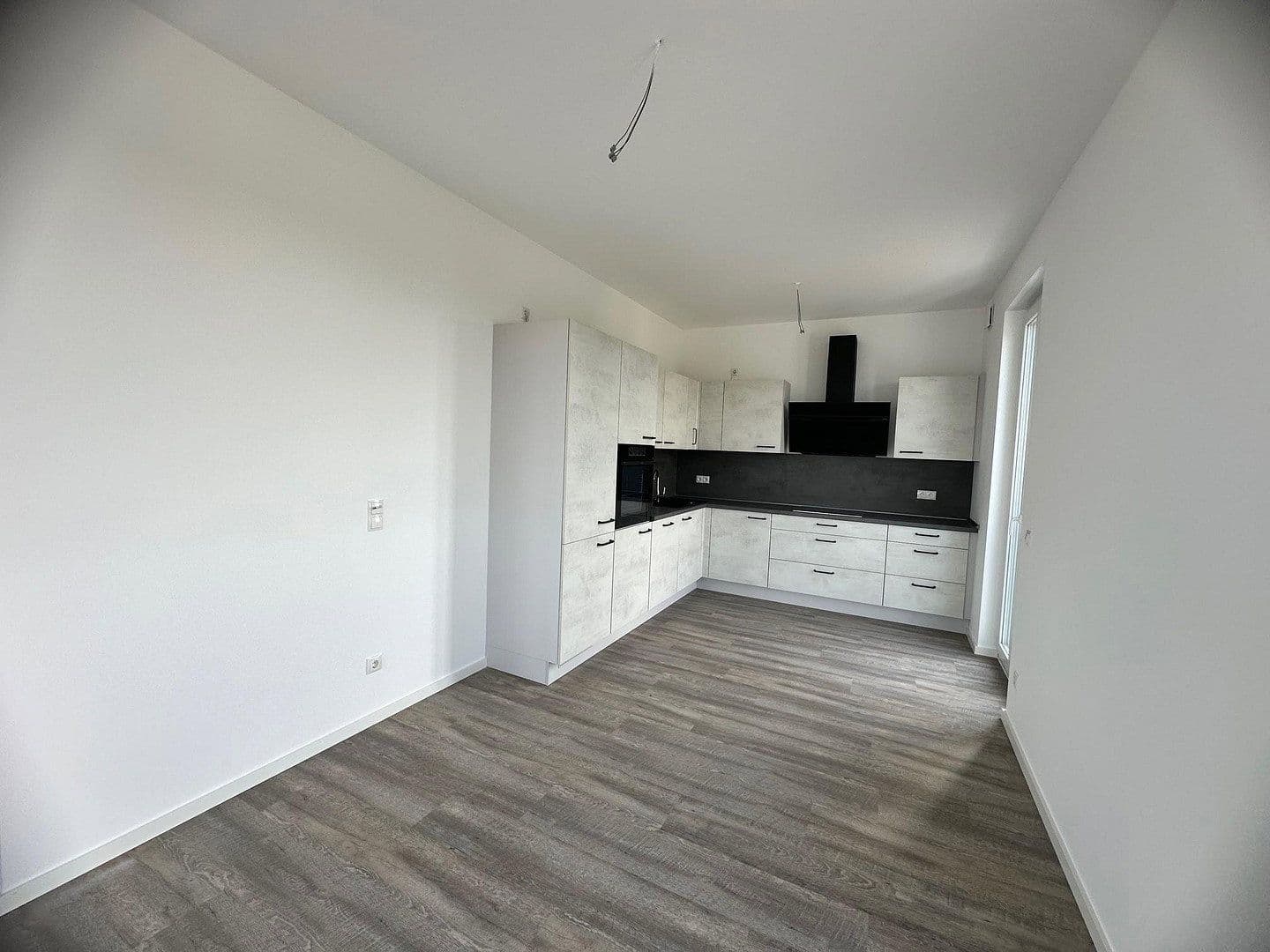 Prenájom bytu 2-izbový 78 m², Regener Straße 65, Berlin, Berlín Prenájom bytu 2-izbový 78 m², Regener Straße 65, Berlin, Berlín