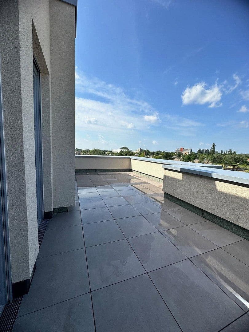 Prenájom bytu 2-izbový 78 m², Regener Straße 65, Berlin, Berlín Prenájom bytu 2-izbový 78 m², Regener Straße 65, Berlin, Berlín