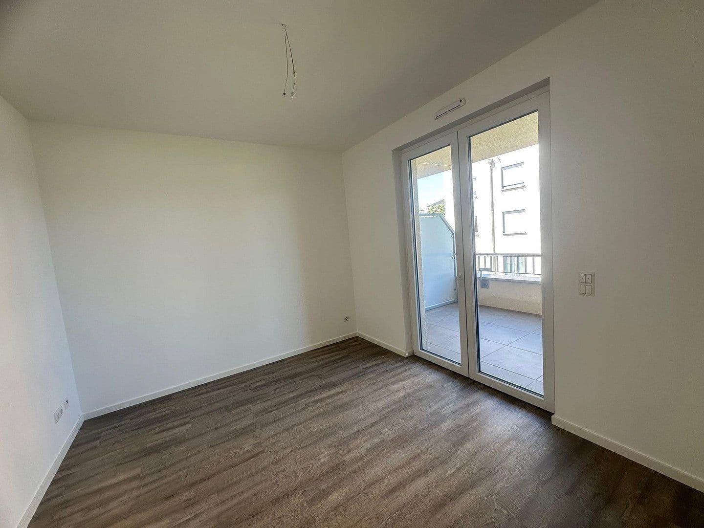 Prenájom bytu 3-izbový 78 m², Regener Straße 65, Berlin, Berlín Prenájom bytu 3-izbový 78 m², Regener Straße 65, Berlin, Berlín