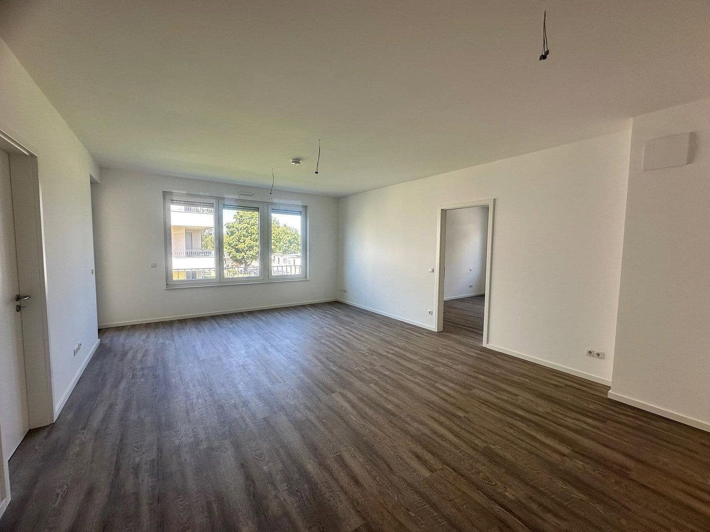 Prenájom bytu 3-izbový 78 m², Regener Straße 65, Berlin, Berlín Prenájom bytu 3-izbový 78 m², Regener Straße 65, Berlin, Berlín