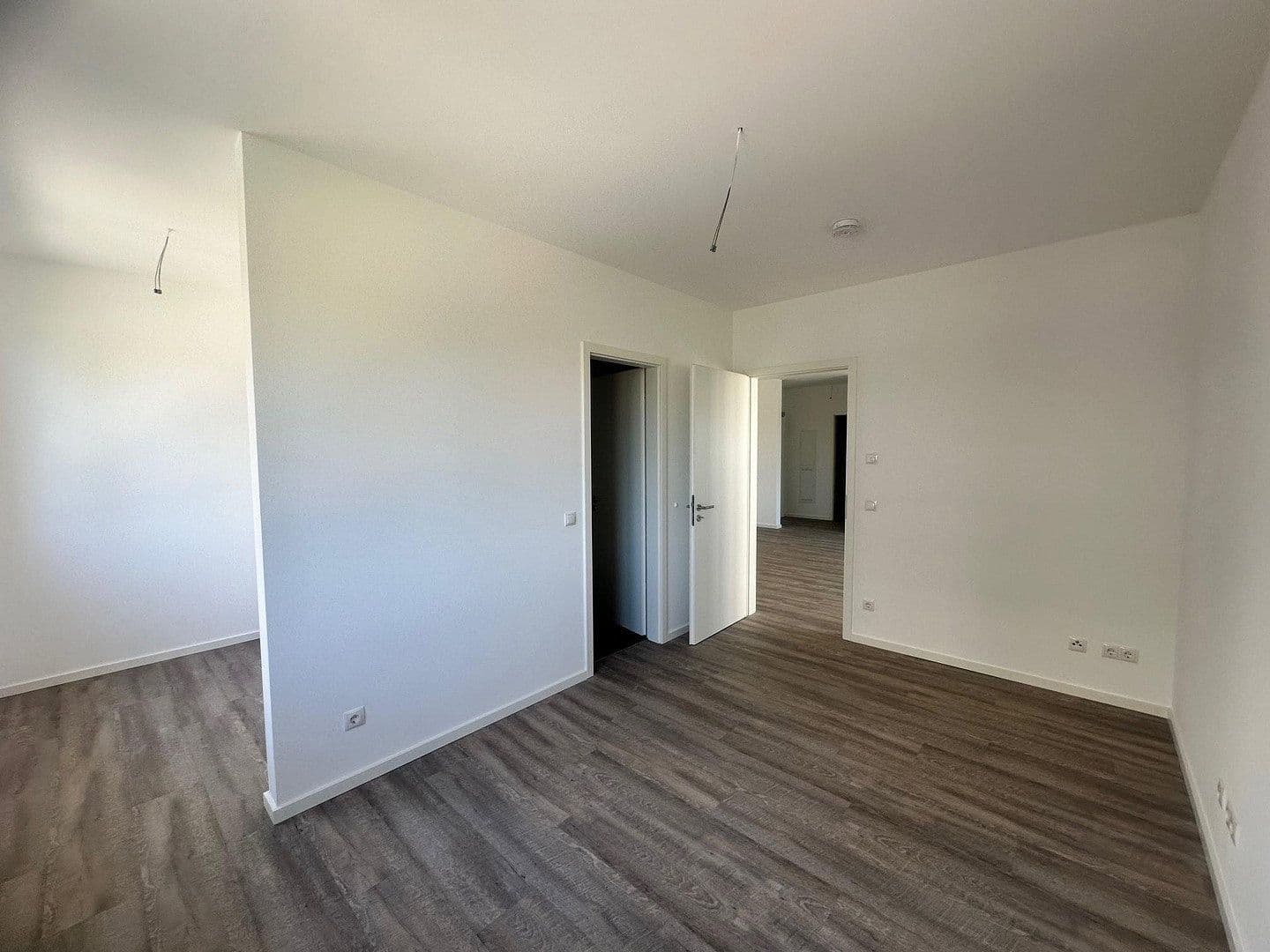 Prenájom bytu 3-izbový 78 m², Regener Straße 65, Berlin, Berlín Prenájom bytu 3-izbový 78 m², Regener Straße 65, Berlin, Berlín