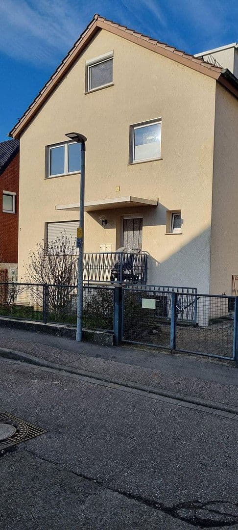 Predaj domu 195 m², pozemek 322 m², Jahnstr.3, Reichenbach an der Fils, Bádensko-Wurttembersko Predaj domu 195 m², pozemek 322 m², Jahnstr.3, Reichenbach an der Fils, Bádensko-Wurttembersko