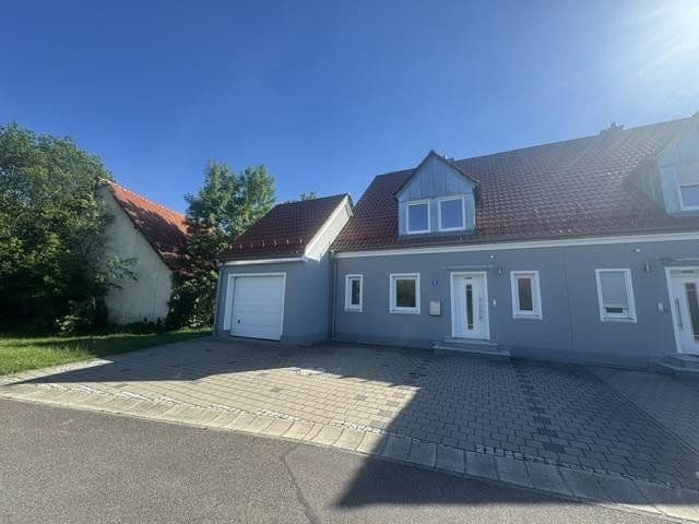 Predaj domu 150 m², pozemek 375 m², Frühlingsstraße 18, Schrobenhausen, Bavorsko Predaj domu 150 m², pozemek 375 m², Frühlingsstraße 18, Schrobenhausen, Bavorsko