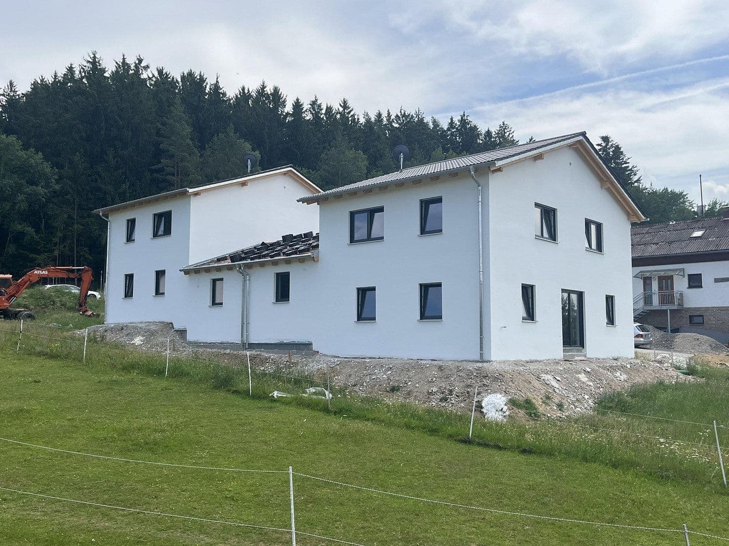 Predaj domu 133 m², pozemek 628 m², Geigen 111, Willmering, Bavorsko Predaj domu 133 m², pozemek 628 m², Geigen 111, Willmering, Bavorsko