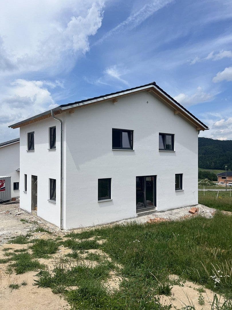 Predaj domu 133 m², pozemek 628 m², Geigen 111, Willmering, Bavorsko Predaj domu 133 m², pozemek 628 m², Geigen 111, Willmering, Bavorsko
