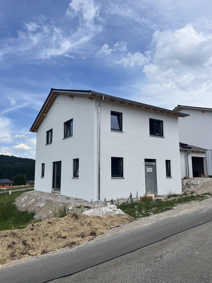 Predaj domu 133 m², pozemek 628 m², Geigen 111, Willmering, Bavorsko Predaj domu 133 m², pozemek 628 m², Geigen 111, Willmering, Bavorsko
