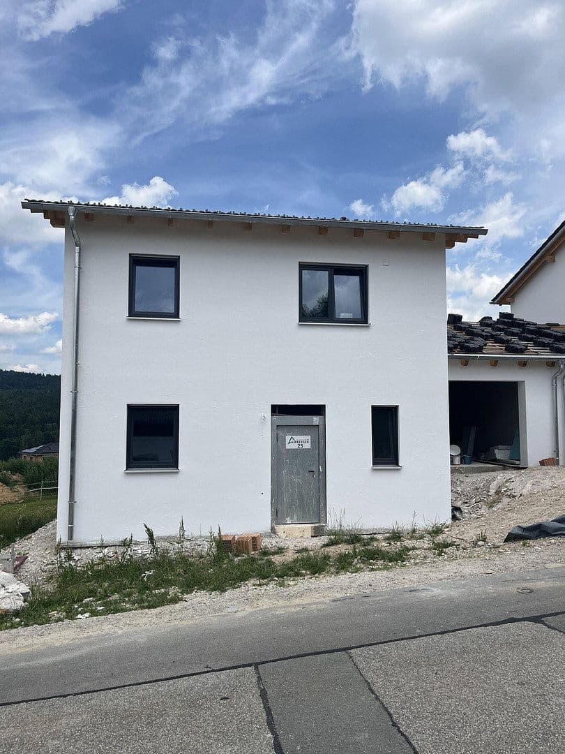 Predaj domu 133 m², pozemek 628 m², Geigen 111, Willmering, Bavorsko Predaj domu 133 m², pozemek 628 m², Geigen 111, Willmering, Bavorsko