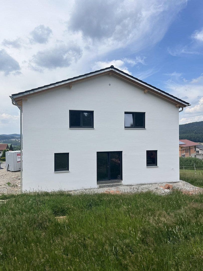 Predaj domu 133 m², pozemek 628 m², Geigen 111, Willmering, Bavorsko Predaj domu 133 m², pozemek 628 m², Geigen 111, Willmering, Bavorsko