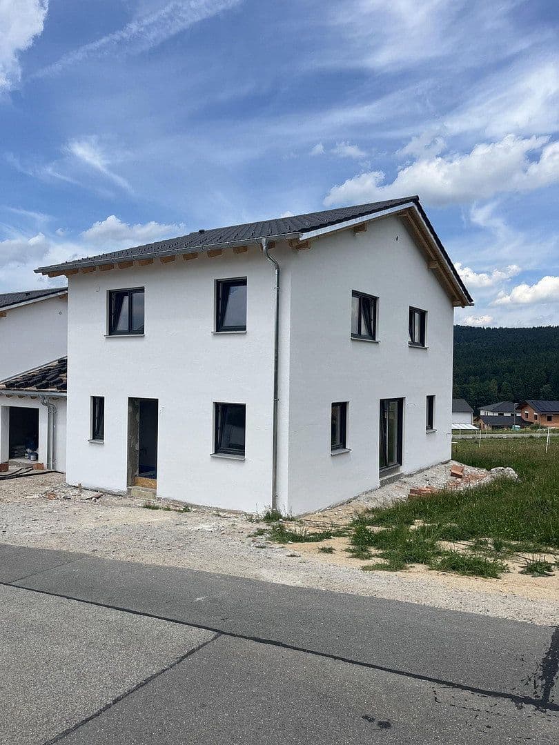 Predaj domu 133 m², pozemek 628 m², Geigen 111, Willmering, Bavorsko Predaj domu 133 m², pozemek 628 m², Geigen 111, Willmering, Bavorsko