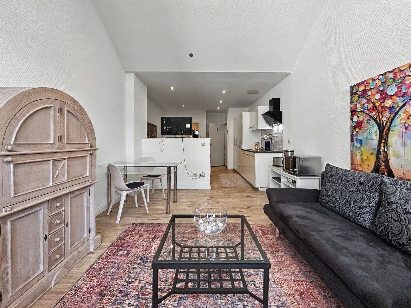 Prenájom bytu 1-izbový 40 m², Neusser Straße 695, Köln, Severné Porýnie - Westfálsko Prenájom bytu 1-izbový 40 m², Neusser Straße 695, Köln, Severné Porýnie - Westfálsko