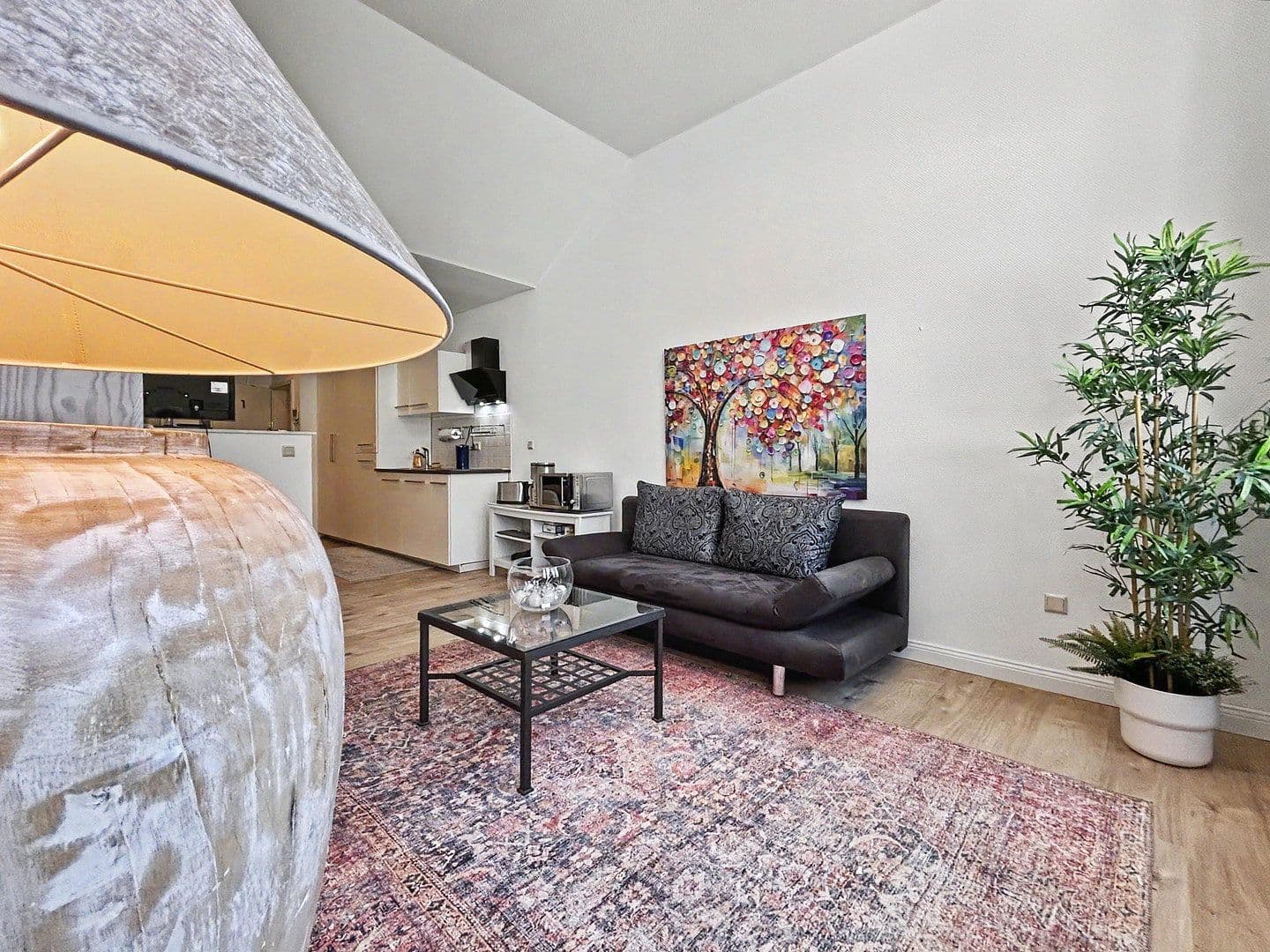 Prenájom bytu 1-izbový 40 m², Neusser Straße 695, Köln, Severné Porýnie - Westfálsko Prenájom bytu 1-izbový 40 m², Neusser Straße 695, Köln, Severné Porýnie - Westfálsko