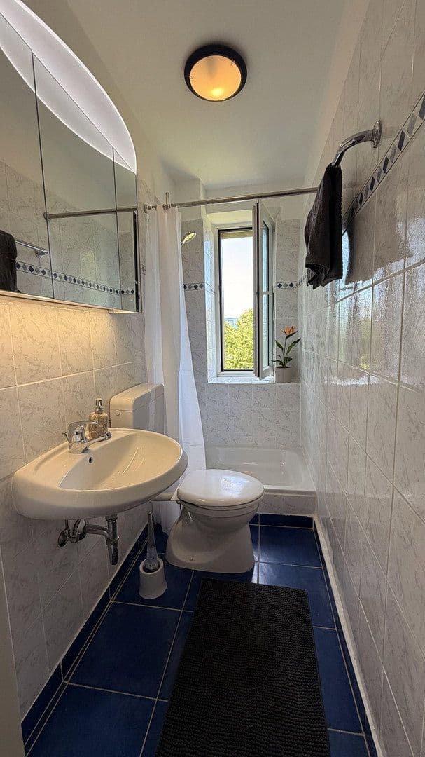 Prenájom bytu 2-izbový 44 m², Leipartstraße 14, München, Bavorsko Prenájom bytu 2-izbový 44 m², Leipartstraße 14, München, Bavorsko