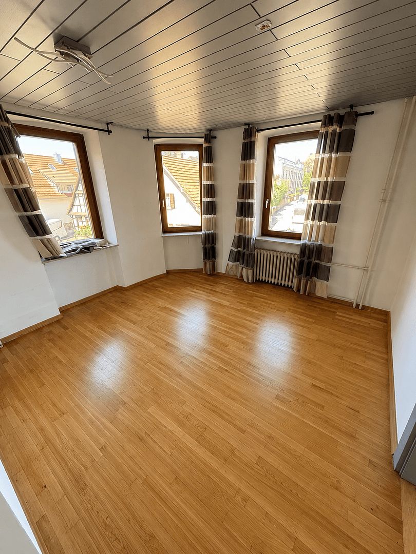 Prenájom bytu 2-izbový 78 m², Ettlingen, Bádensko-Wurttembersko Prenájom bytu 2-izbový 78 m², Ettlingen, Bádensko-Wurttembersko