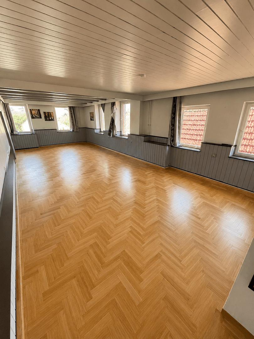 Prenájom bytu 2-izbový 78 m², Ettlingen, Bádensko-Wurttembersko Prenájom bytu 2-izbový 78 m², Ettlingen, Bádensko-Wurttembersko