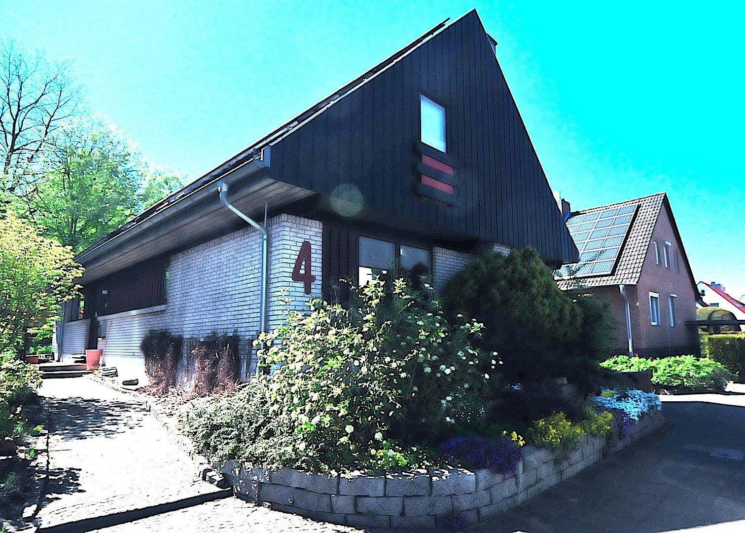 Predaj domu 218 m², pozemek 549 m², Hannover, Dolné Sasko Predaj domu 218 m², pozemek 549 m², Hannover, Dolné Sasko