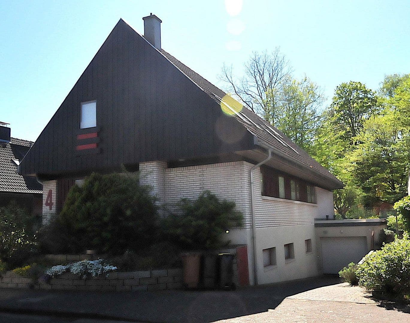 Predaj domu 218 m², pozemek 549 m², Hannover, Dolné Sasko Predaj domu 218 m², pozemek 549 m², Hannover, Dolné Sasko