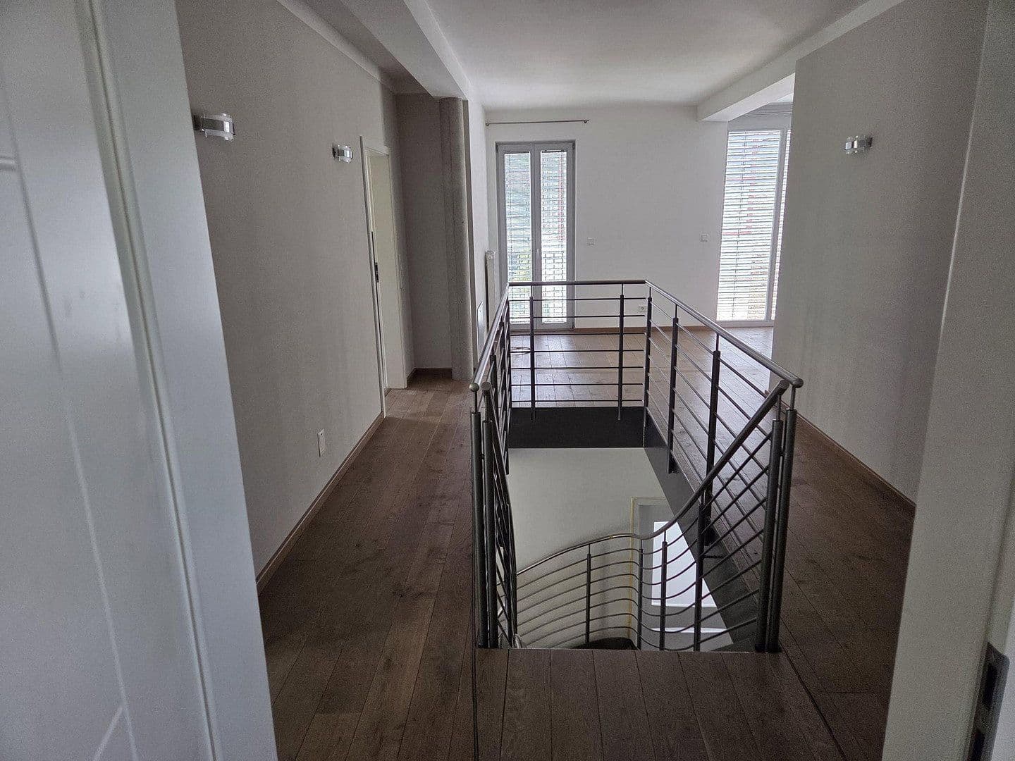 Prenájom bytu 4-izbový 174 m², Bensheim, Hesensko Prenájom bytu 4-izbový 174 m², Bensheim, Hesensko
