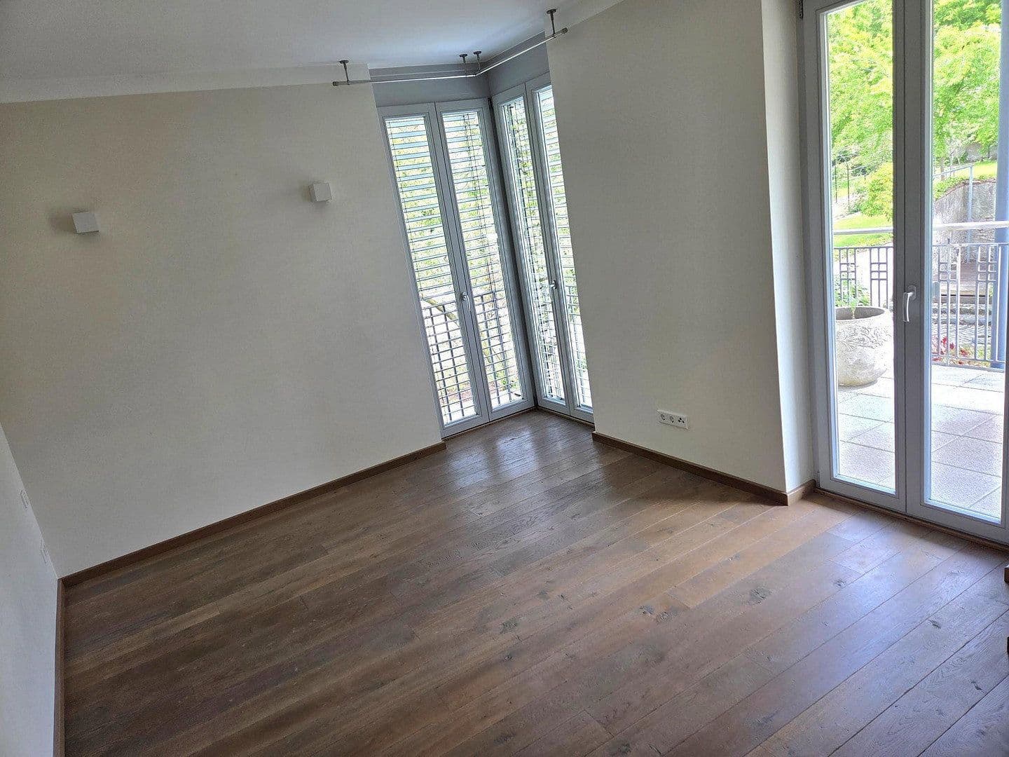 Prenájom bytu 4-izbový 174 m², Bensheim, Hesensko Prenájom bytu 4-izbový 174 m², Bensheim, Hesensko