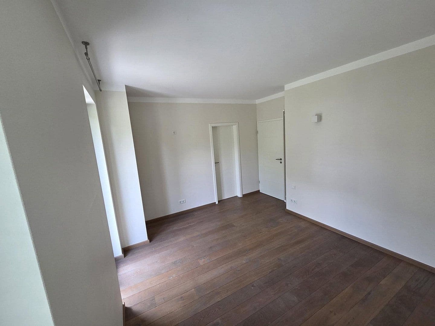 Prenájom bytu 4-izbový 174 m², Bensheim, Hesensko Prenájom bytu 4-izbový 174 m², Bensheim, Hesensko