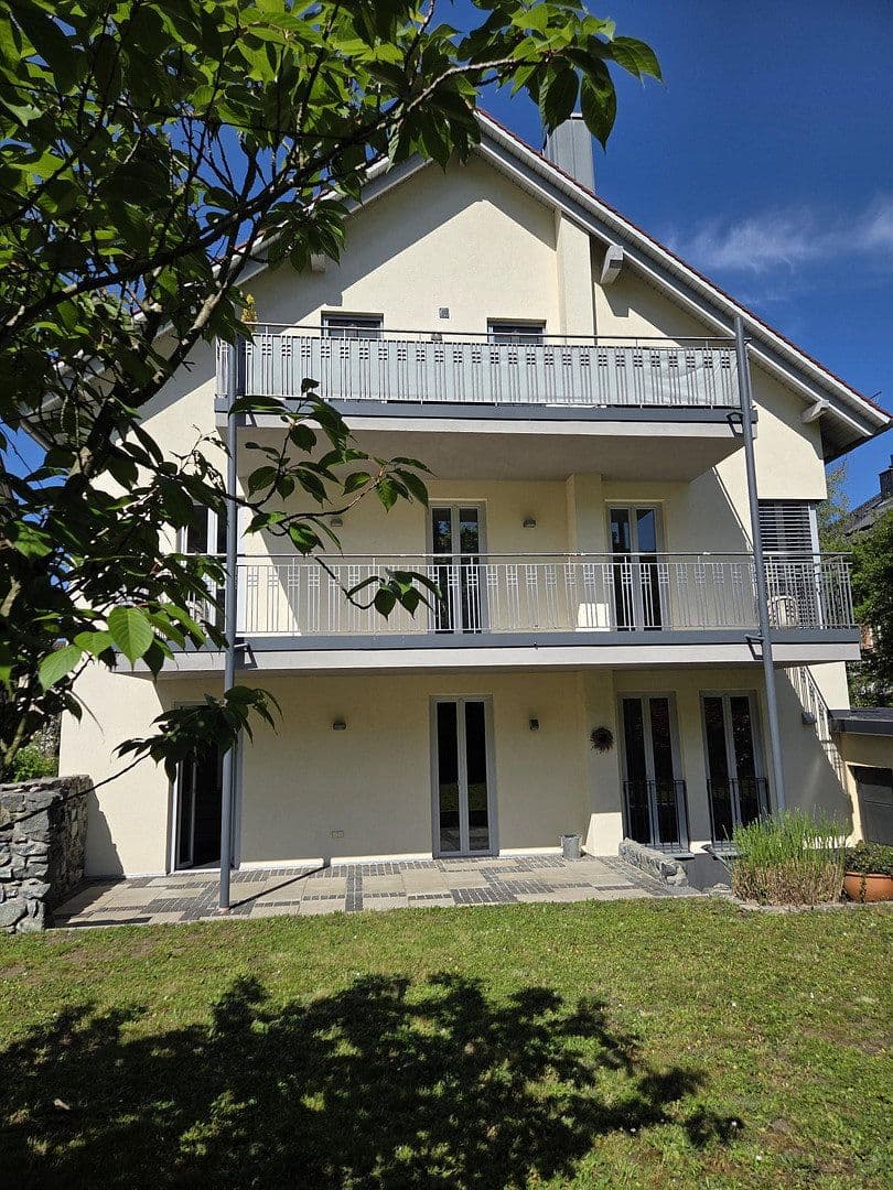 Prenájom bytu 4-izbový 174 m², Bensheim, Hesensko Prenájom bytu 4-izbový 174 m², Bensheim, Hesensko