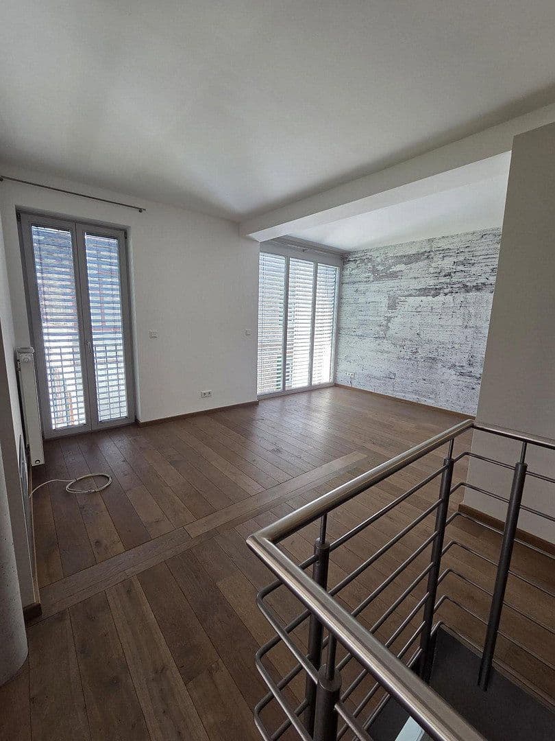 Prenájom bytu 4-izbový 174 m², Bensheim, Hesensko Prenájom bytu 4-izbový 174 m², Bensheim, Hesensko