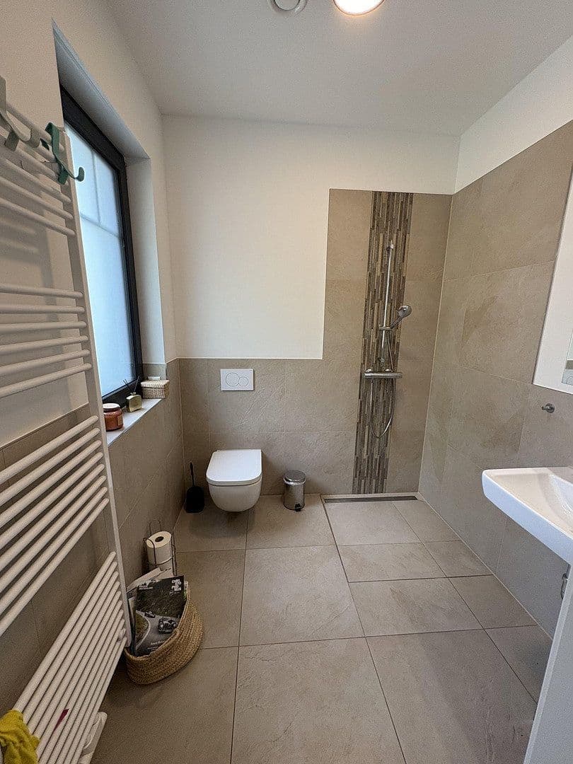 Predaj domu 267 m², pozemek 1.288 m², Falkensee, Brandenbursko Predaj domu 267 m², pozemek 1.288 m², Falkensee, Brandenbursko