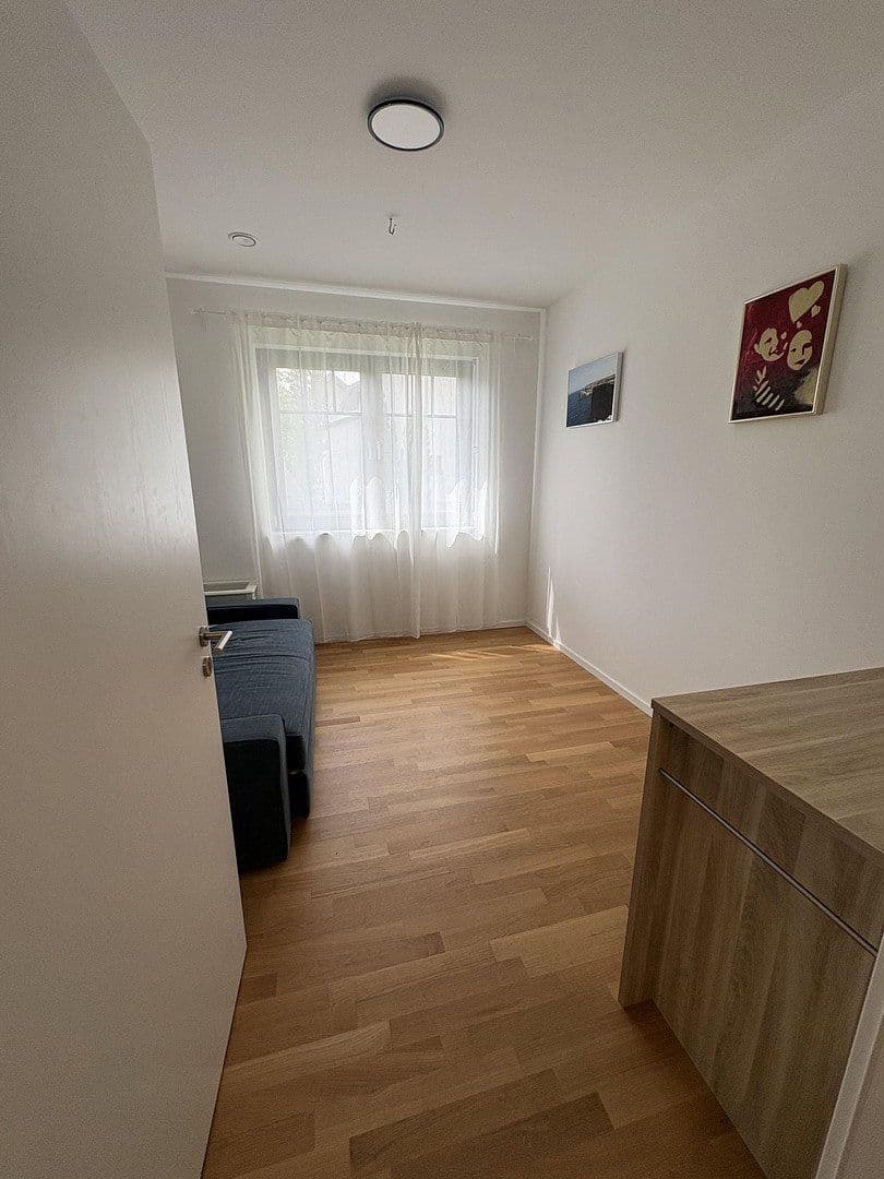 Predaj domu 267 m², pozemek 1.288 m², Falkensee, Brandenbursko Predaj domu 267 m², pozemek 1.288 m², Falkensee, Brandenbursko