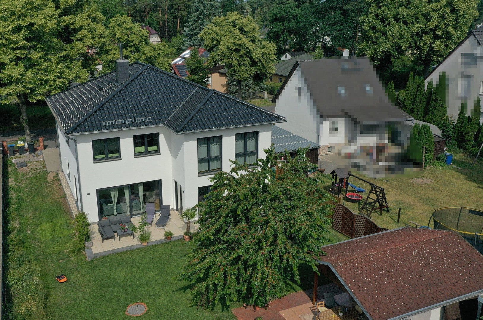 Predaj domu 267 m², pozemek 1.288 m², Falkensee, Brandenbursko Predaj domu 267 m², pozemek 1.288 m², Falkensee, Brandenbursko
