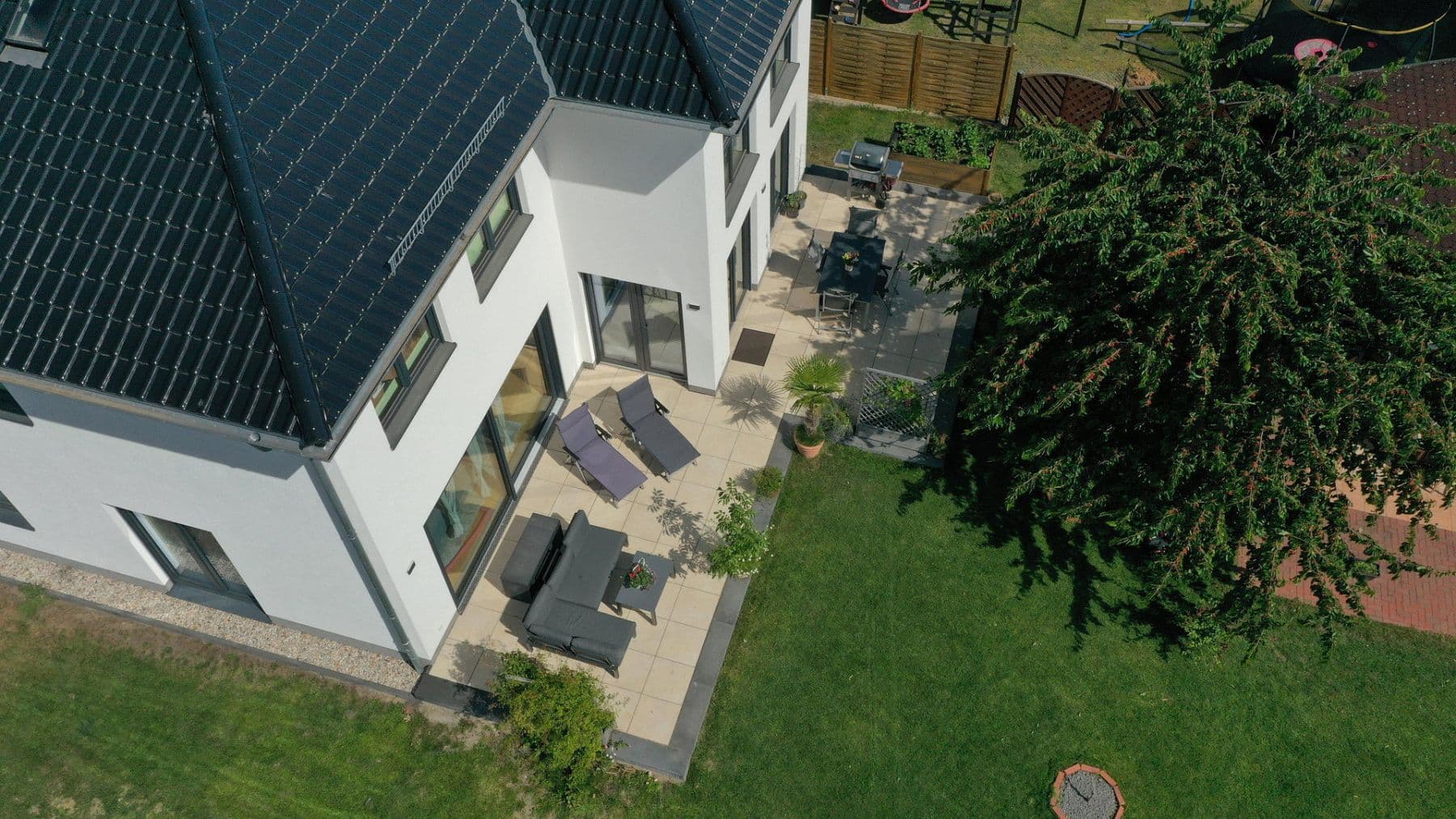 Predaj domu 267 m², pozemek 1.288 m², Falkensee, Brandenbursko Predaj domu 267 m², pozemek 1.288 m², Falkensee, Brandenbursko