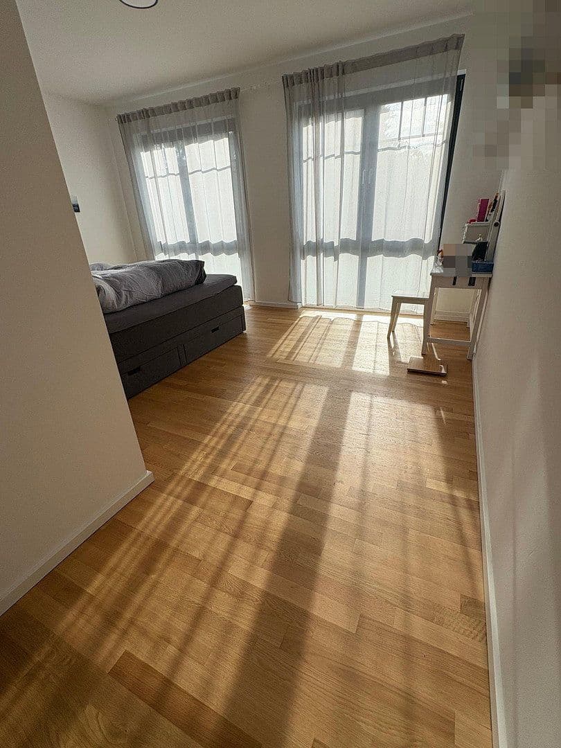 Predaj domu 267 m², pozemek 1.288 m², Falkensee, Brandenbursko Predaj domu 267 m², pozemek 1.288 m², Falkensee, Brandenbursko