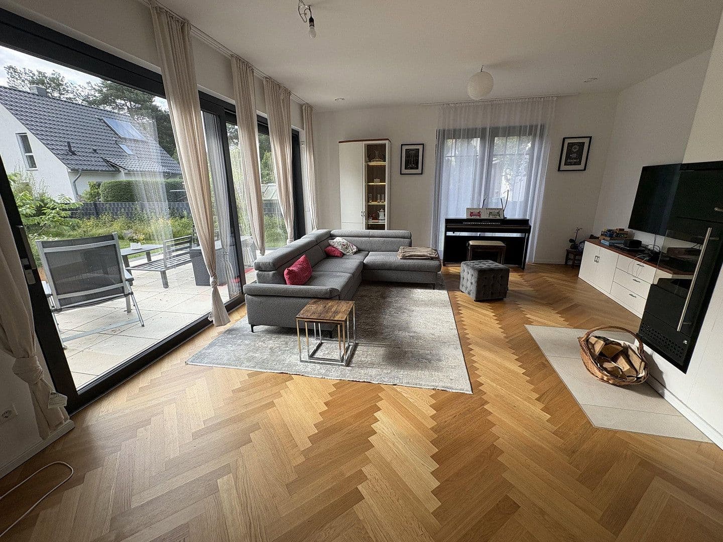 Predaj domu 267 m², pozemek 1.288 m², Falkensee, Brandenbursko Predaj domu 267 m², pozemek 1.288 m², Falkensee, Brandenbursko