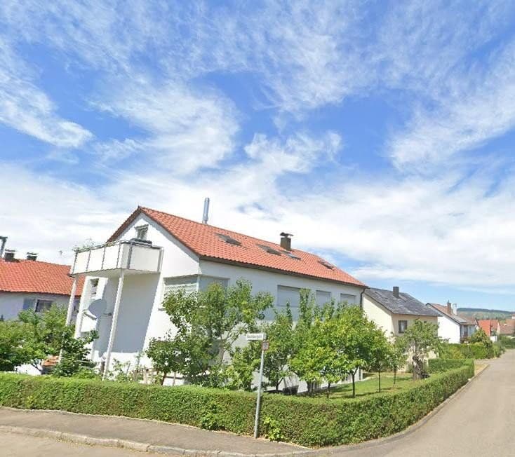 Prenájom bytu 3-izbový 87 m², Weinstadt, Bádensko-Wurttembersko Prenájom bytu 3-izbový 87 m², Weinstadt, Bádensko-Wurttembersko