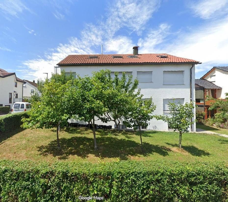 Prenájom bytu 3-izbový 87 m², Weinstadt, Bádensko-Wurttembersko Prenájom bytu 3-izbový 87 m², Weinstadt, Bádensko-Wurttembersko