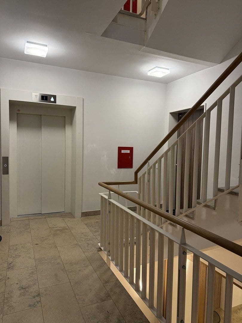 Predaj bytu 4-izbový 120 m², Berlin, Berlín Predaj bytu 4-izbový 120 m², Berlin, Berlín