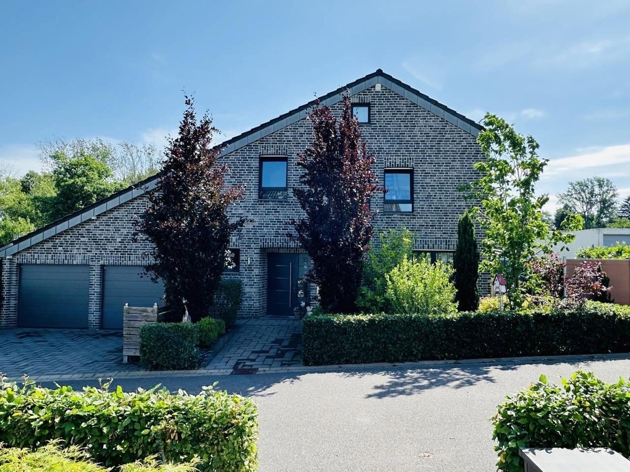 Predaj domu 220 m², pozemok 766 m², Roetgen, Severné Porýnie - Westfálsko Predaj domu 220 m², pozemok 766 m², Roetgen, Severné Porýnie - Westfálsko