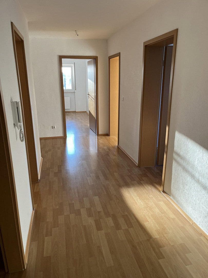 Prenájom bytu 3-izbový 89 m², Schwetzingen, Bádensko-Wurttembersko Prenájom bytu 3-izbový 89 m², Schwetzingen, Bádensko-Wurttembersko
