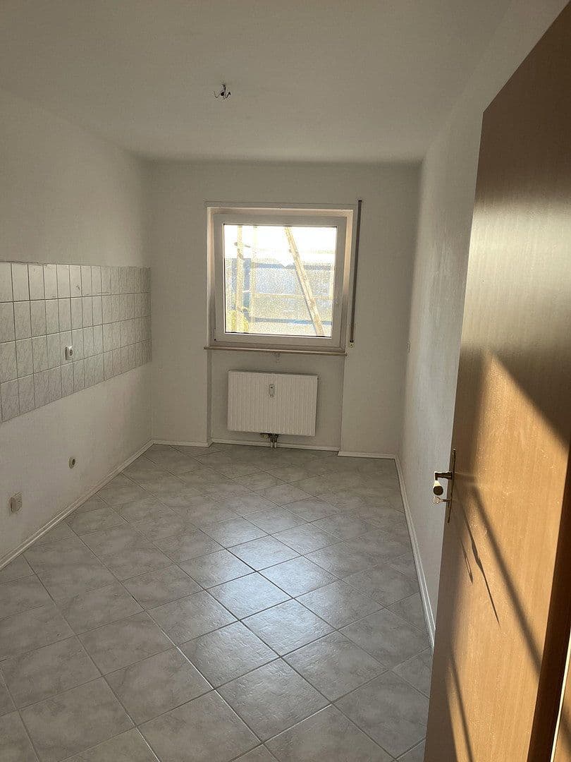 Prenájom bytu 3-izbový 89 m², Schwetzingen, Bádensko-Wurttembersko Prenájom bytu 3-izbový 89 m², Schwetzingen, Bádensko-Wurttembersko