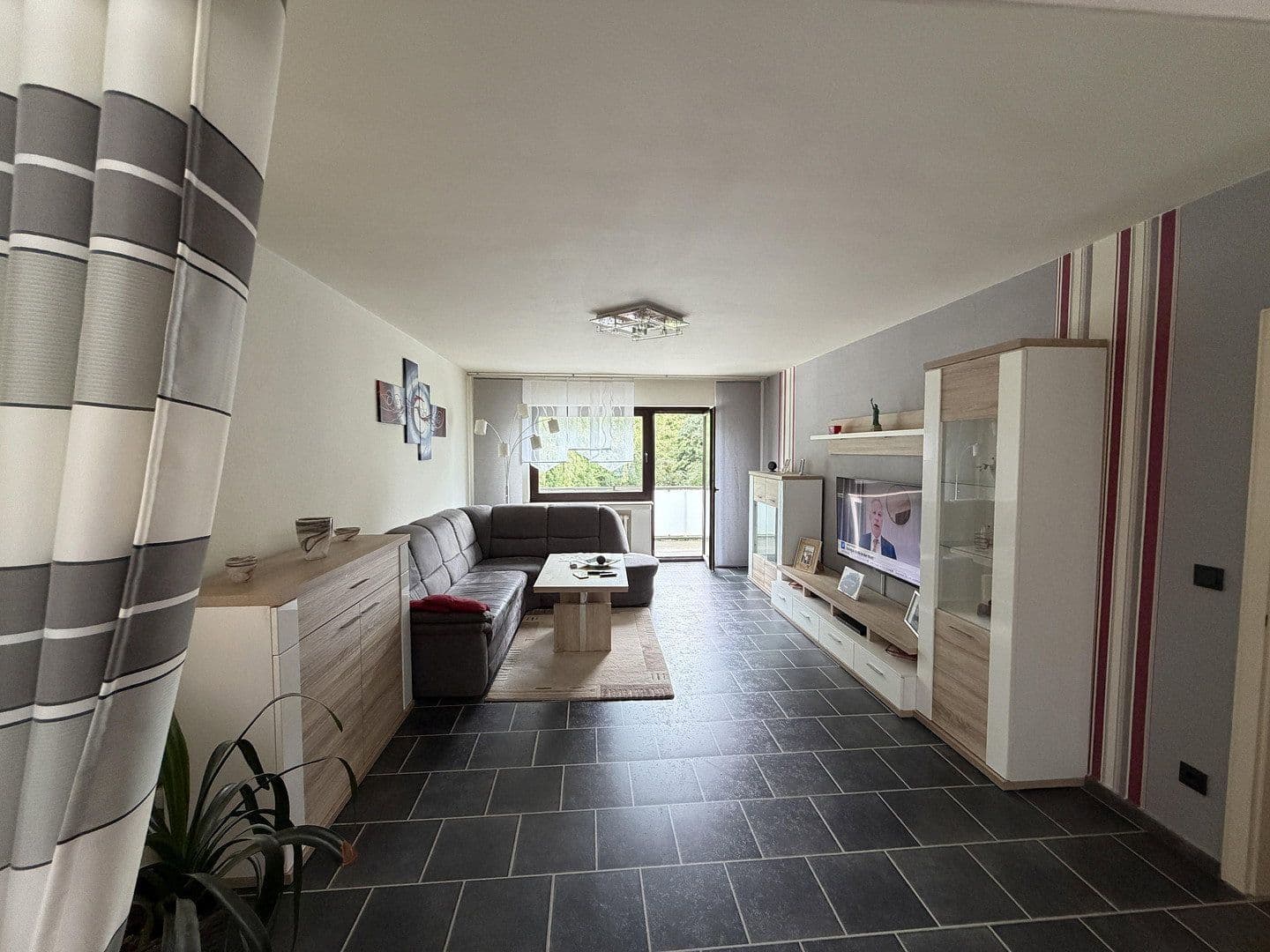Prenájom bytu 3-izbový 80 m², Teutoburgerstr. 121, Oberhausen, Severné Porýnie - Westfálsko Prenájom bytu 3-izbový 80 m², Teutoburgerstr. 121, Oberhausen, Severné Porýnie - Westfálsko
