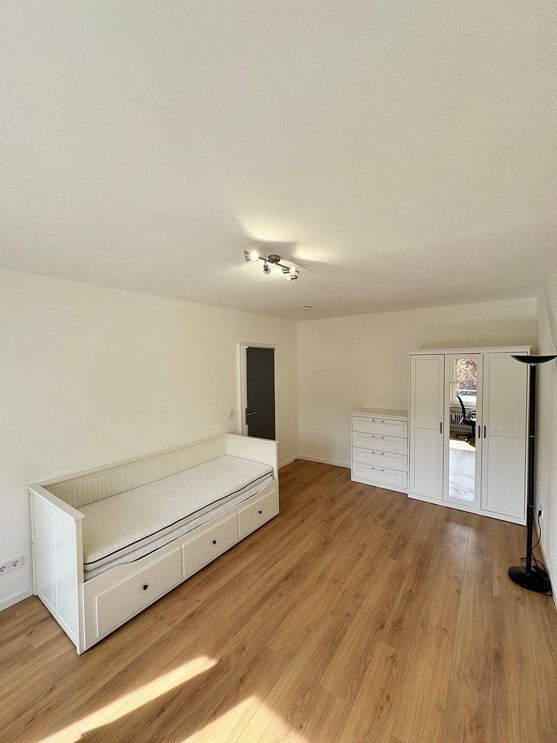 Prenájom bytu 1-izbový 70 m², Nietzschestr, München, Bavorsko Prenájom bytu 1-izbový 70 m², Nietzschestr, München, Bavorsko