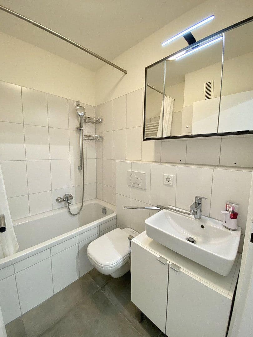 Prenájom bytu 1-izbový 70 m², Nietzschestr, München, Bavorsko Prenájom bytu 1-izbový 70 m², Nietzschestr, München, Bavorsko