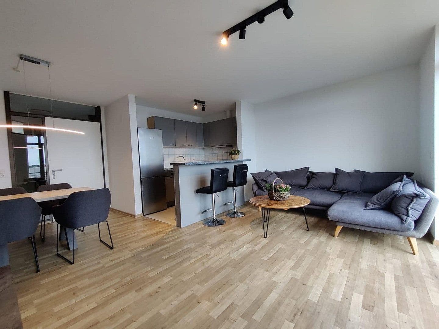 Prenájom bytu 2-izbový 59 m², Bensheim, Hesensko Prenájom bytu 2-izbový 59 m², Bensheim, Hesensko