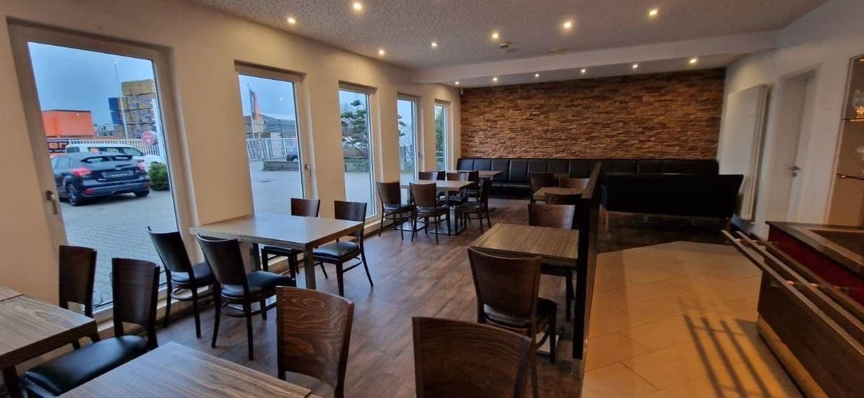 Prenájom nebytového priestoru 160 m², Baden-Baden, Bádensko-Wurttembersko Prenájom nebytového priestoru 160 m², Baden-Baden, Bádensko-Wurttembersko