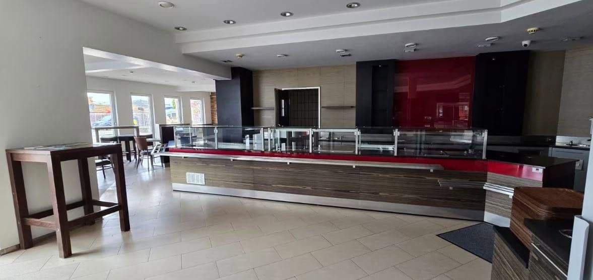 Prenájom nebytového priestoru 160 m², Baden-Baden, Bádensko-Wurttembersko Prenájom nebytového priestoru 160 m², Baden-Baden, Bádensko-Wurttembersko