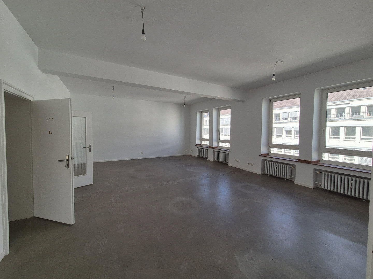 Prenájom kancelárie 160 m², Düsseldorf, Severné Porýnie - Westfálsko Prenájom kancelárie 160 m², Düsseldorf, Severné Porýnie - Westfálsko