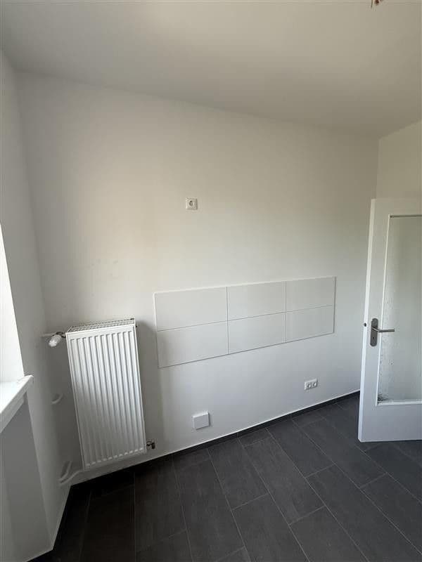 Prenájom bytu 1-izbový 43 m², Neuendorfer Str. 99, Berlin, Berlín Prenájom bytu 1-izbový 43 m², Neuendorfer Str. 99, Berlin, Berlín